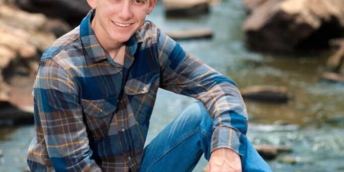 Connor_Senior_Portraits_05